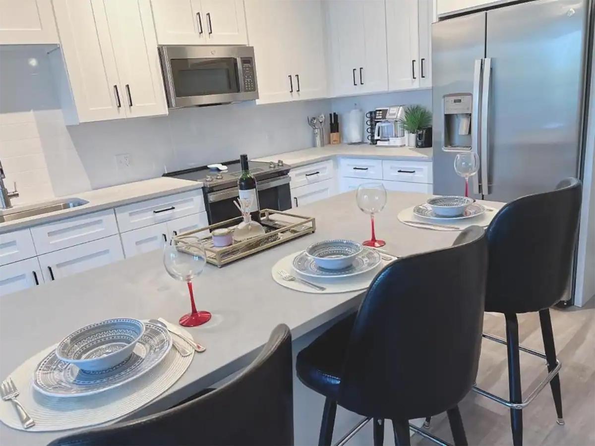 Lux Property Great For 1 To 8 Guests-Family Trip ,5Beds 2Rooms Staycation With Gym And Ev, Proximity To Downtown And Beaches 西棕榈滩 外观 照片