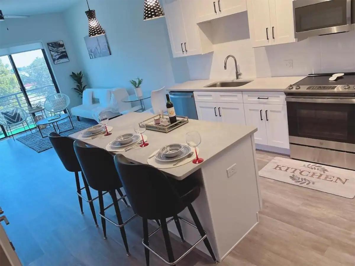 Lux Property Great For 1 To 8 Guests-Family Trip ,5Beds 2Rooms Staycation With Gym And Ev, Proximity To Downtown And Beaches 西棕榈滩 外观 照片