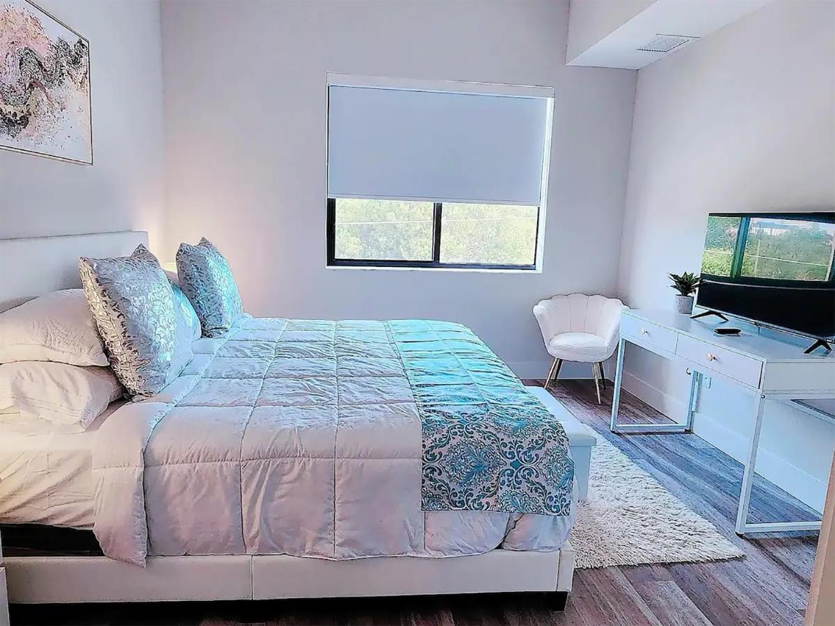 Lux Property Great For 1 To 8 Guests-Family Trip ,5Beds 2Rooms Staycation With Gym And Ev, Proximity To Downtown And Beaches 西棕榈滩 外观 照片