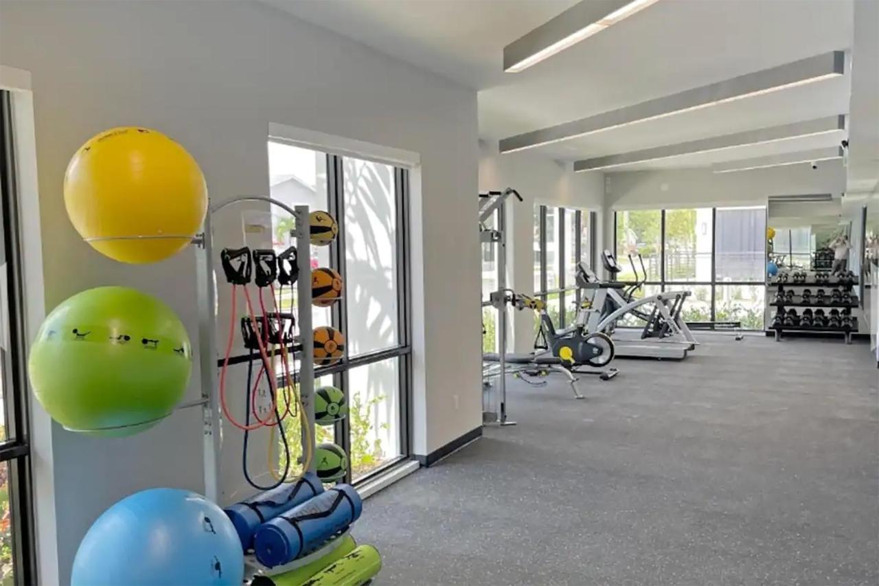 Lux Property Great For 1 To 8 Guests-Family Trip ,5Beds 2Rooms Staycation With Gym And Ev, Proximity To Downtown And Beaches 西棕榈滩 外观 照片