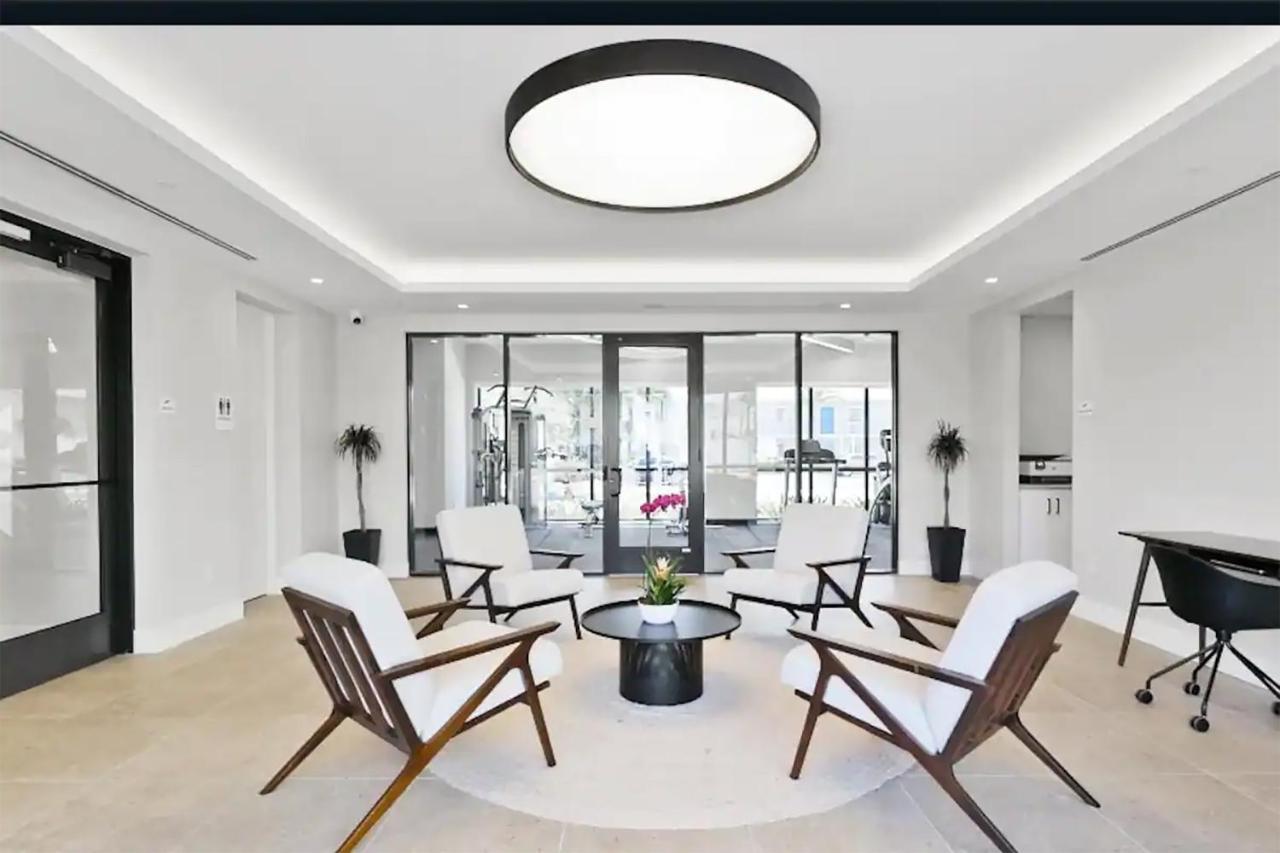 Lux Property Great For 1 To 8 Guests-Family Trip ,5Beds 2Rooms Staycation With Gym And Ev, Proximity To Downtown And Beaches 西棕榈滩 外观 照片