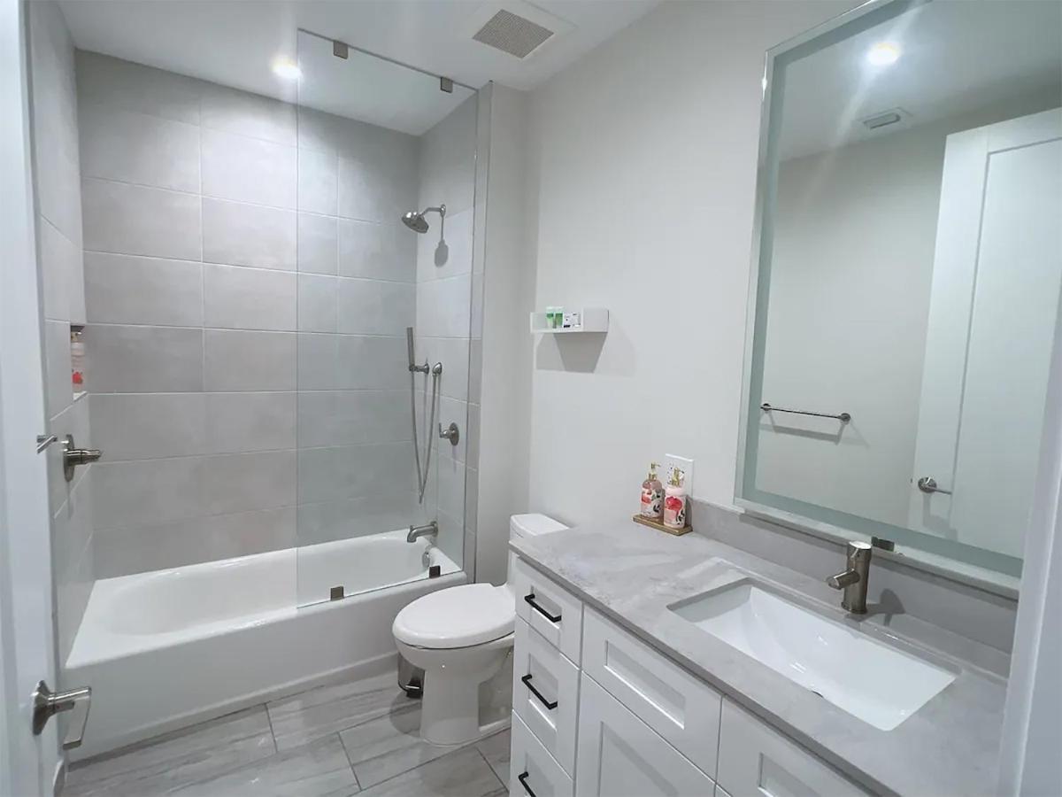 Lux Property Great For 1 To 8 Guests-Family Trip ,5Beds 2Rooms Staycation With Gym And Ev, Proximity To Downtown And Beaches 西棕榈滩 外观 照片