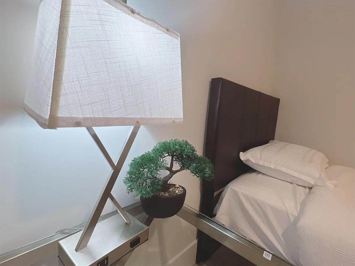 Lux Property Great For 1 To 8 Guests-Family Trip ,5Beds 2Rooms Staycation With Gym And Ev, Proximity To Downtown And Beaches 西棕榈滩 外观 照片
