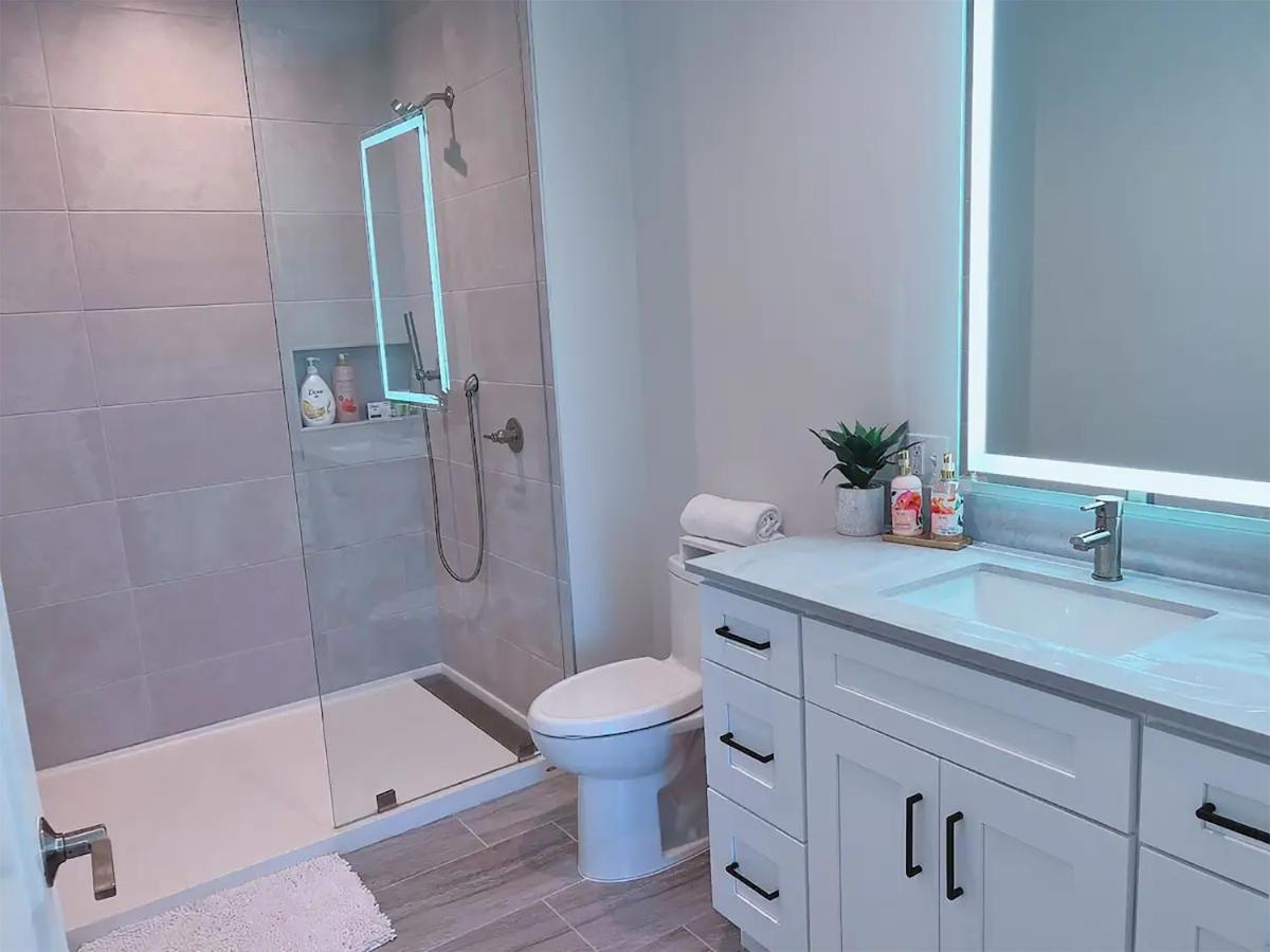 Lux Property Great For 1 To 8 Guests-Family Trip ,5Beds 2Rooms Staycation With Gym And Ev, Proximity To Downtown And Beaches 西棕榈滩 外观 照片