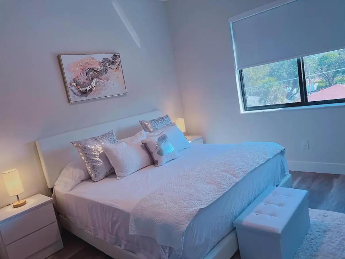 Lux Property Great For 1 To 8 Guests-Family Trip ,5Beds 2Rooms Staycation With Gym And Ev, Proximity To Downtown And Beaches 西棕榈滩 外观 照片